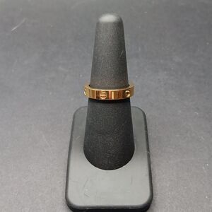 New Love Ring Women's Titanium Steel Goldtone Ring Size 6 New‎